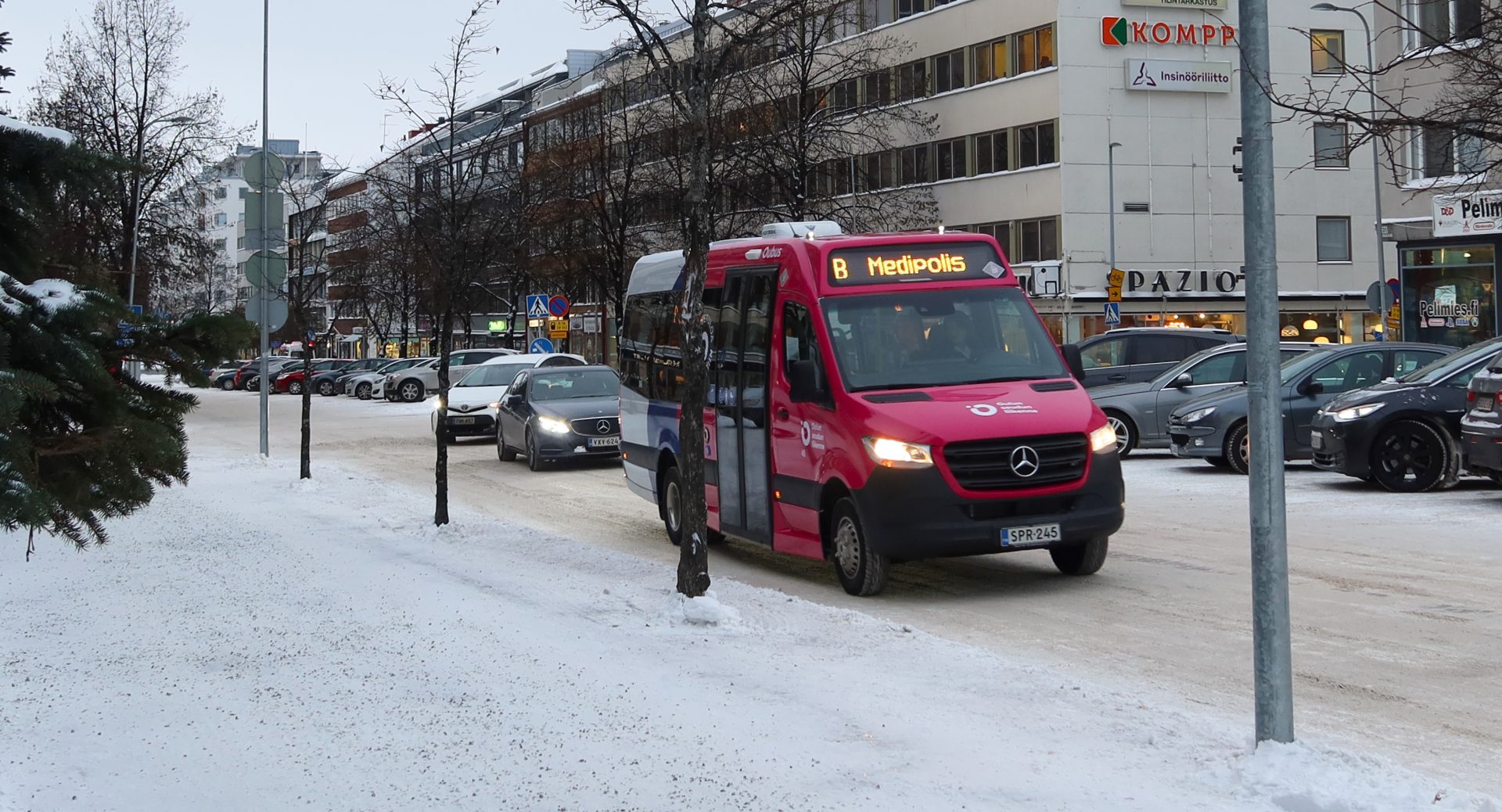 L Hibussi B Siirtyy Poikkeusreitille Raksilassa Oulun